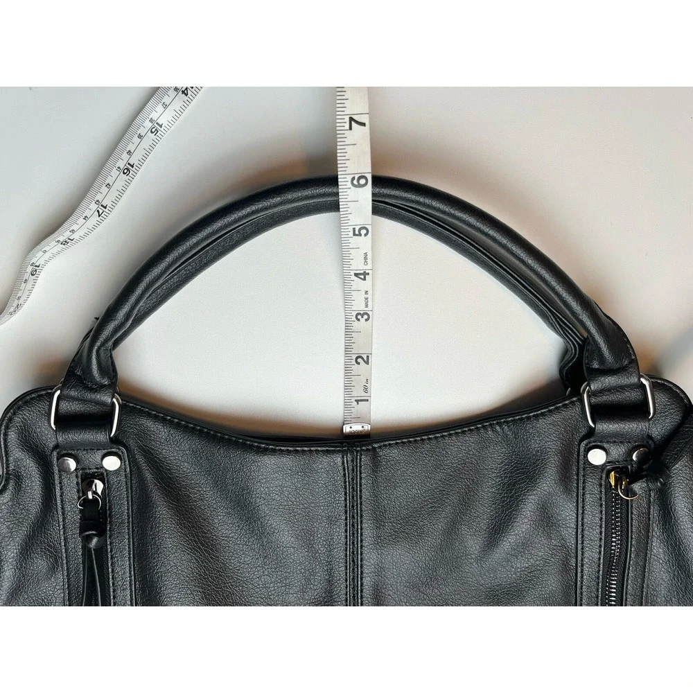 Realer Faux Leather Black  Hobo  Bag  Zipper  Lined EUC (no shoulder strap)